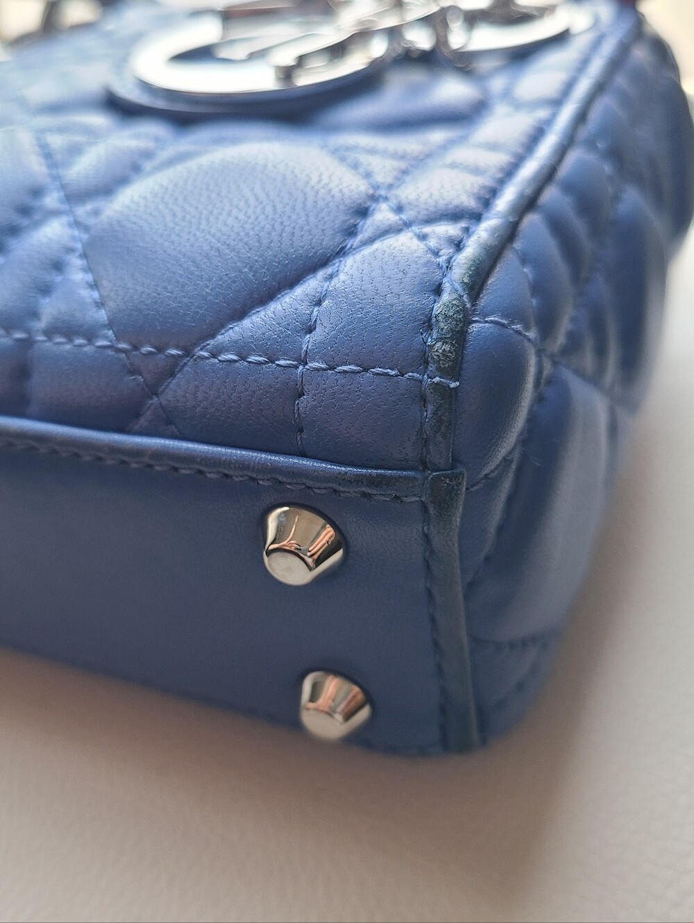 Mini Lady Dior - Picture 13 of 16